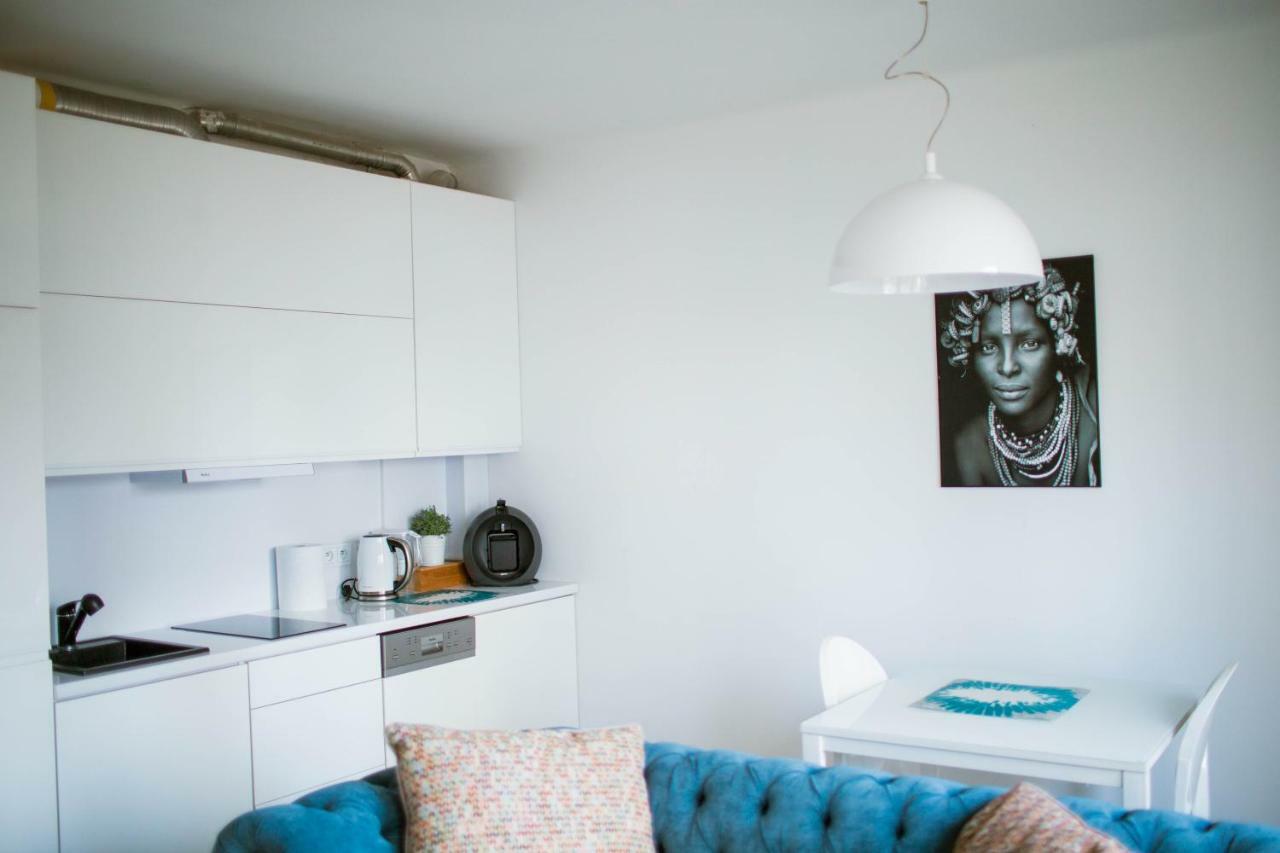 شقة Flat White Apartament بوتوسك المظهر الخارجي الصورة
