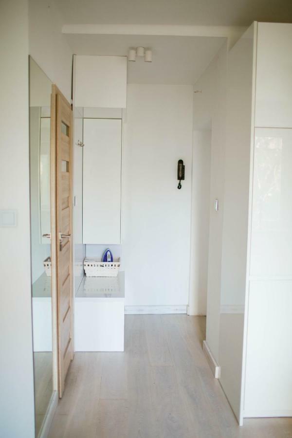 شقة Flat White Apartament بوتوسك المظهر الخارجي الصورة